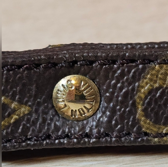 Authentic LOUIS VUITTON Monogram Canvas Wristlet Strap Keychain - Picture 8 of 11
